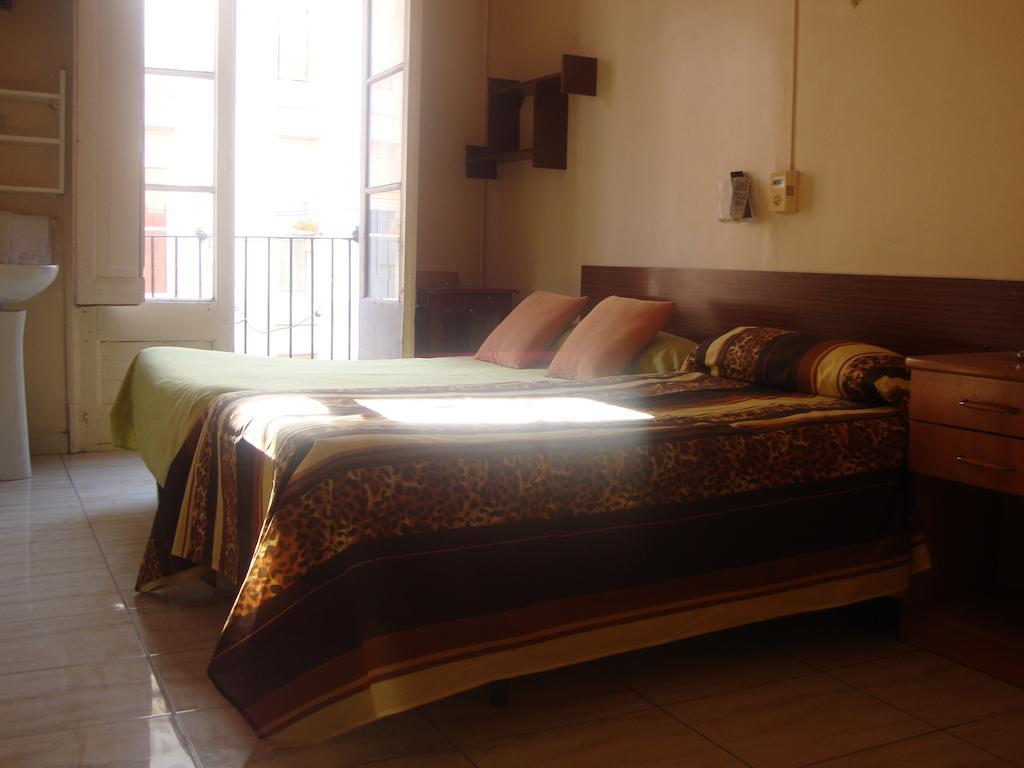 Hostel Turisol Barcelona Bilik gambar