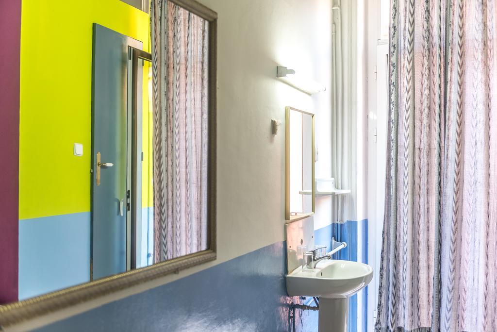 Hostel Turisol Barcelona Luaran gambar